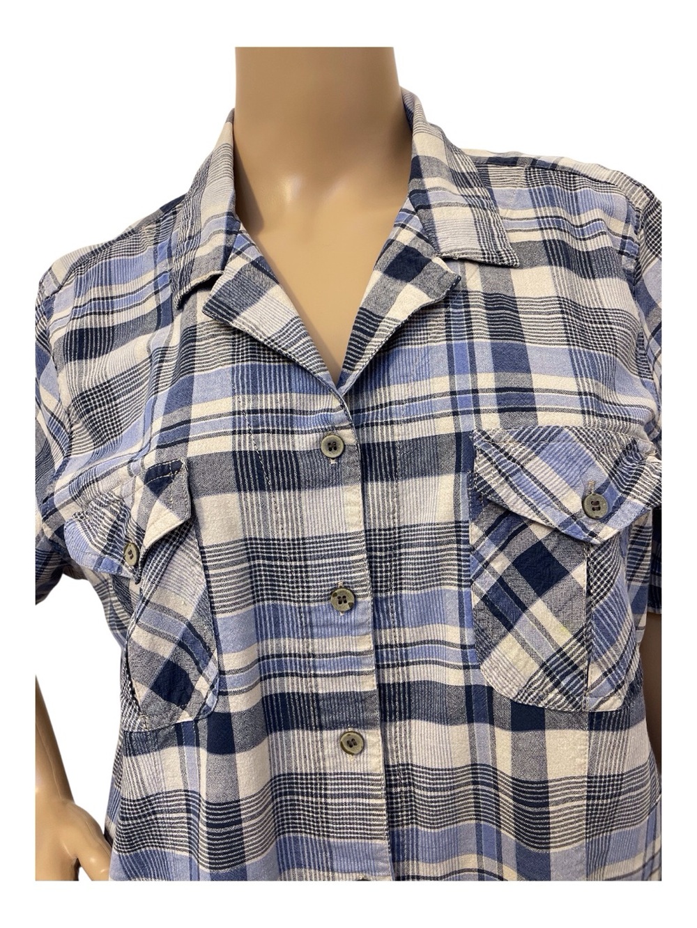 St.John s Bay Women s Plaid Short Sleeve Shirt, XL. - Picture 3 of 4
